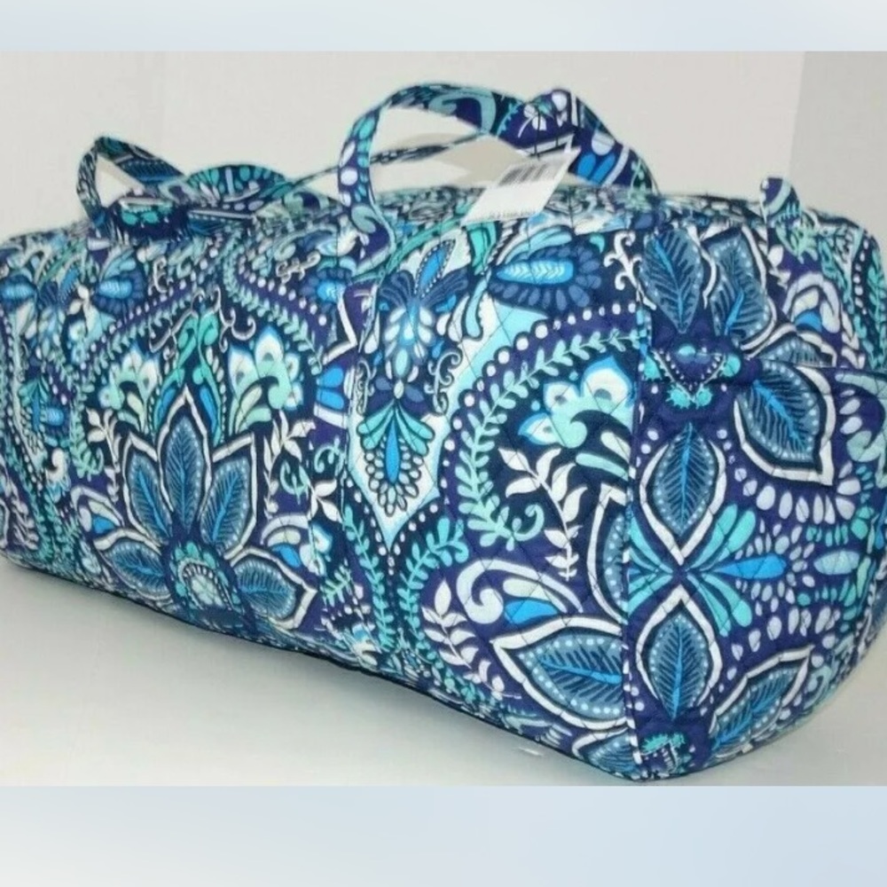 ‼️holiday sale-FIRM‼️ NWT Vera bradley large duffel bag blue island medallion - Picture 6 of 11